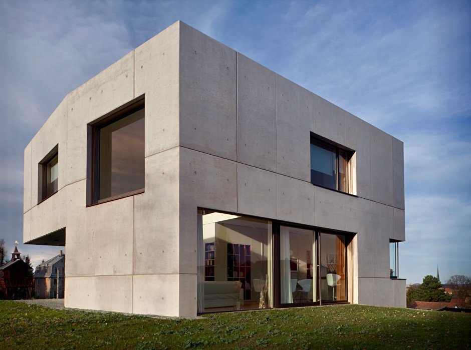 Монолитный бетонный дом