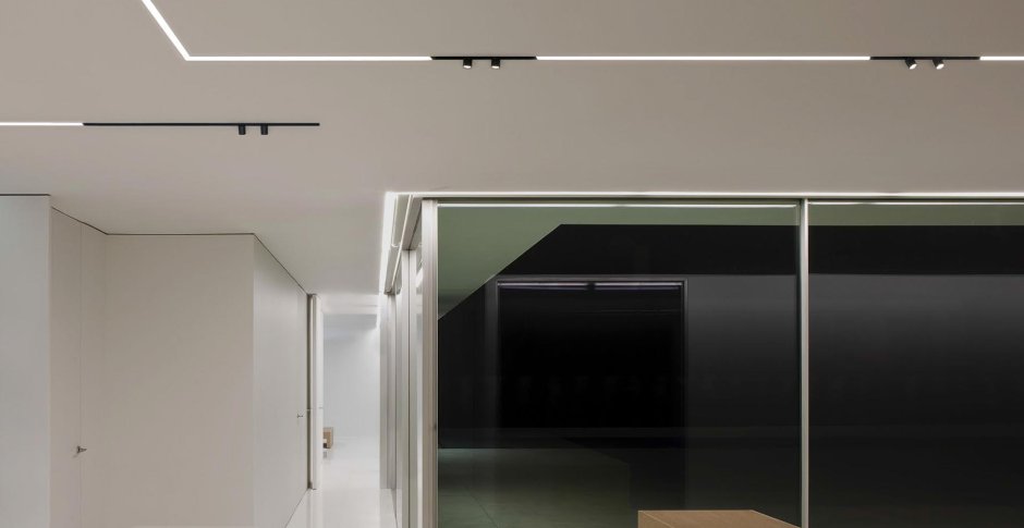 Система освещения the Running Magnet spot