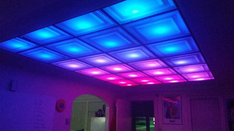 Неоновые светильники на потолок