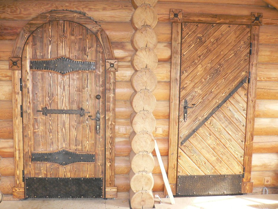 Двери под старину
