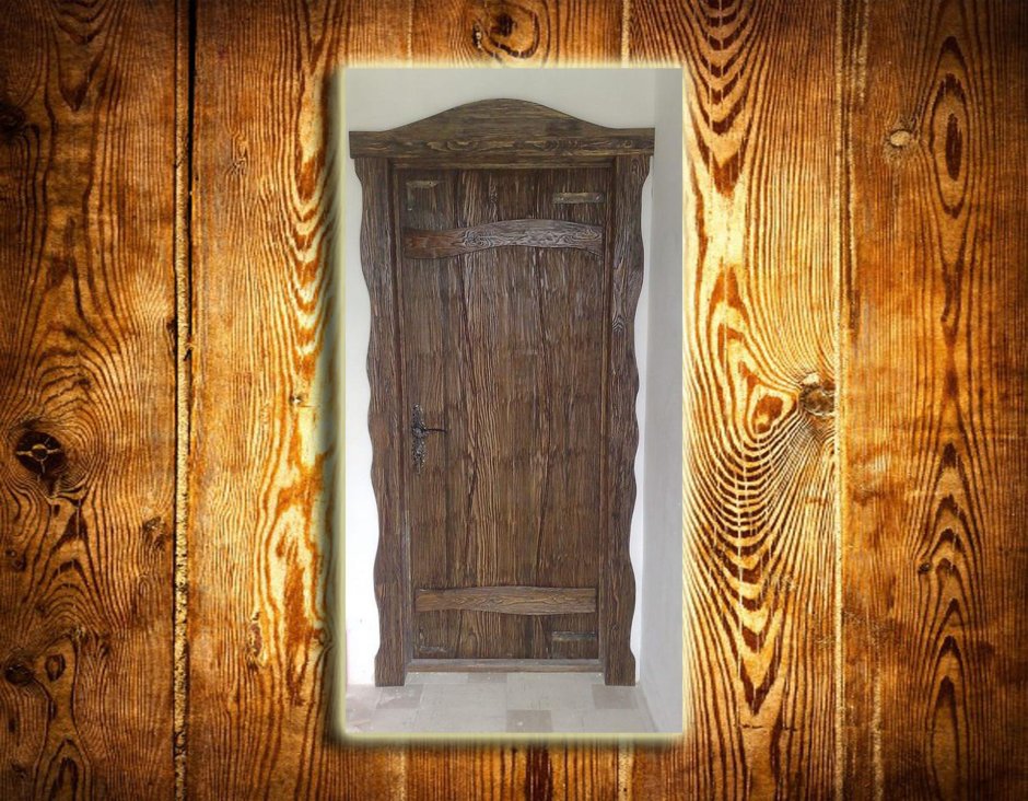 Деревянная дверь из досок