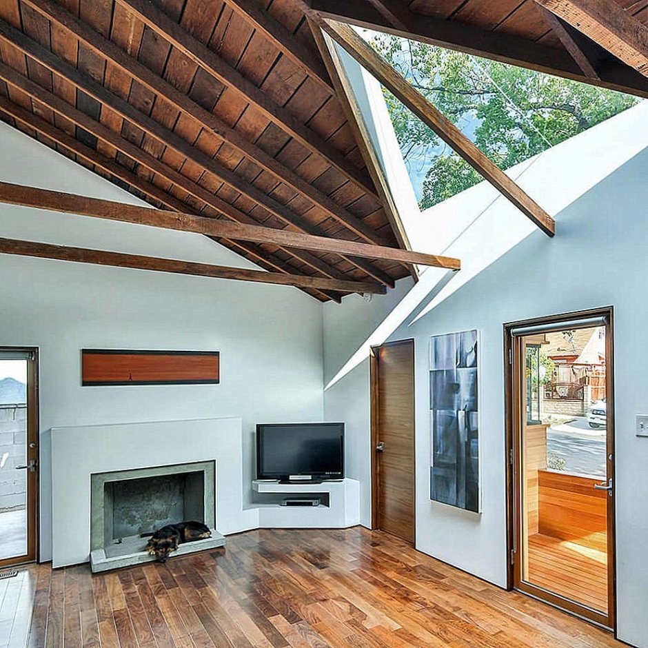 Одноэтажный дом без потолка