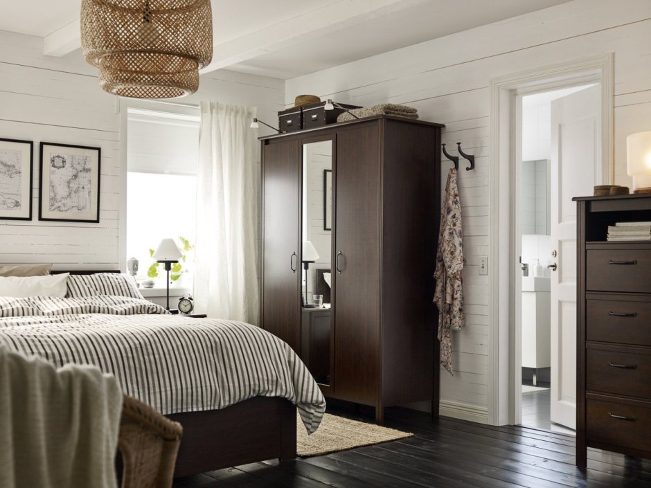 Шкаф БРУСАЛИ икеа в интерьере