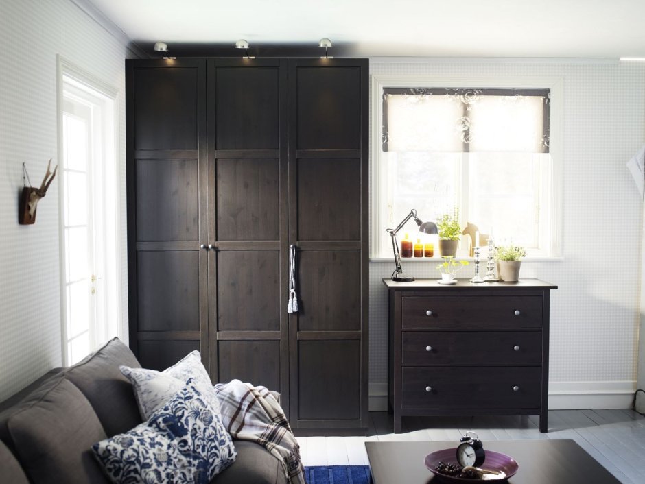 Икеа БЕРГСБУ