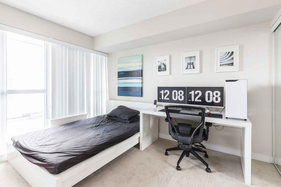 Спальня с компом