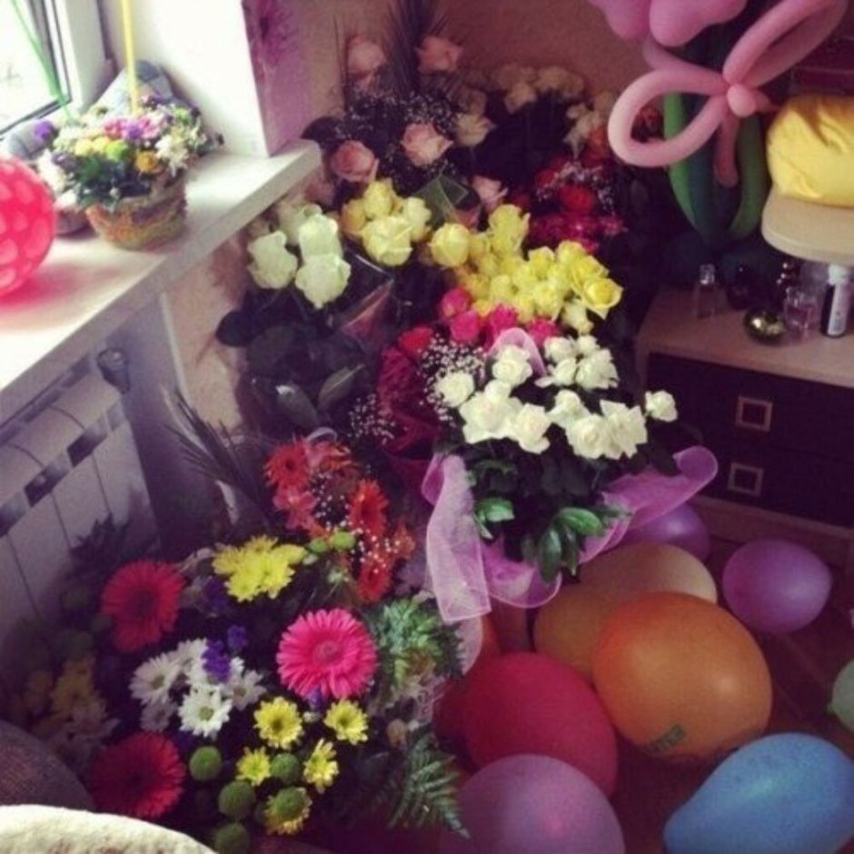 Букет цветов в комнате