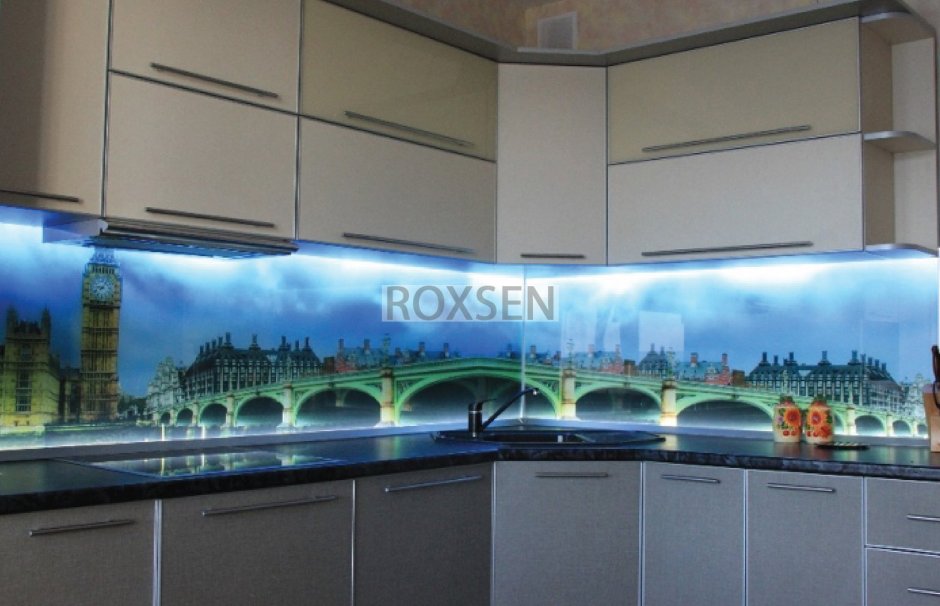 Стеклянные стеновые панели для кухни