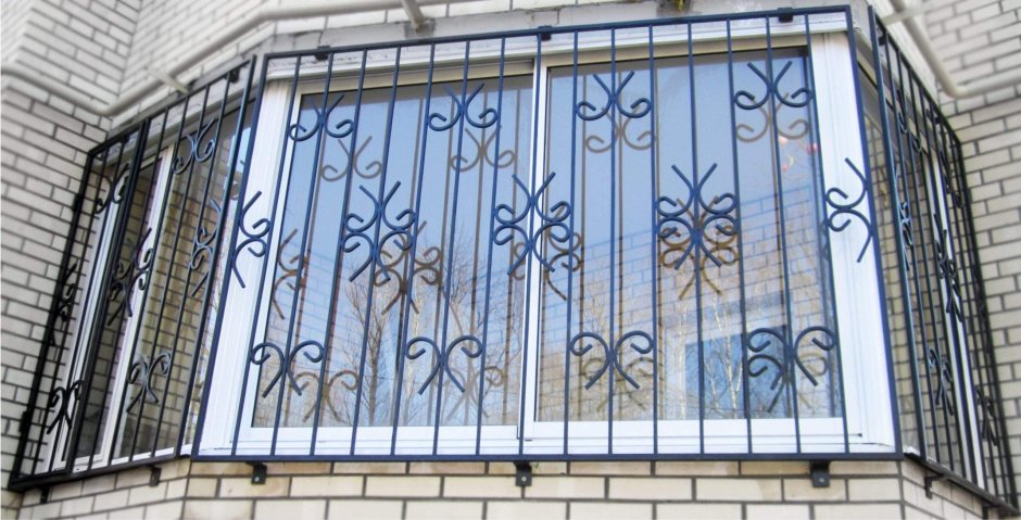 Металлическая решетка на лоджию