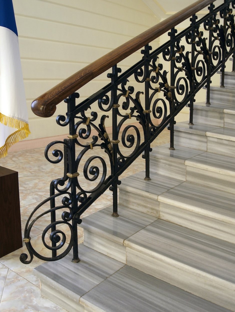 Решетка для лестницы