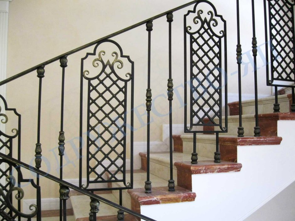 Монастырская решетка холодная ковка