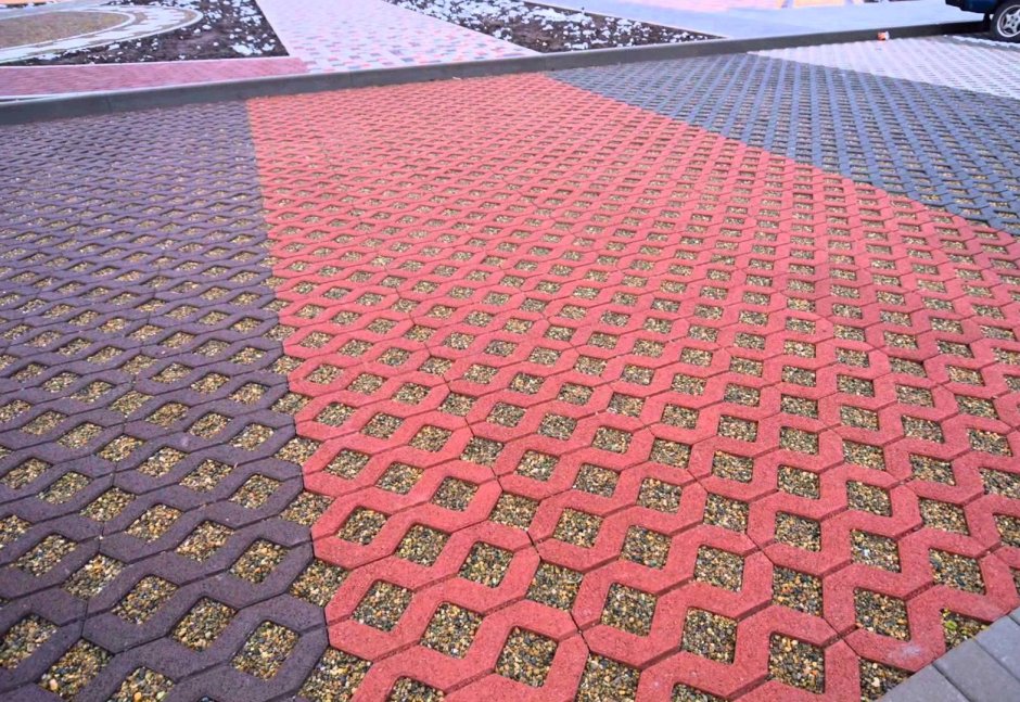 Плитка “травница-квадрат” (газонная решетка)