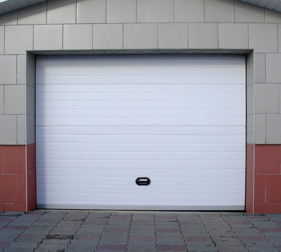 Промышленные секционные ворота DOORHAN