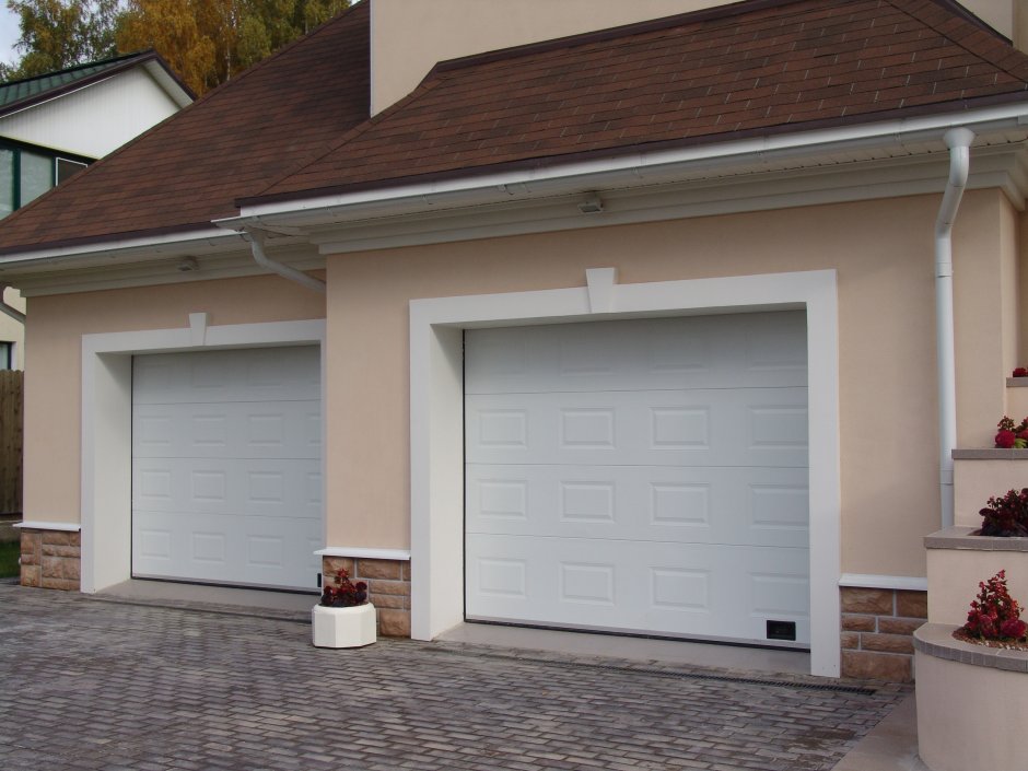 Ворота секционные подъемные Дорхан