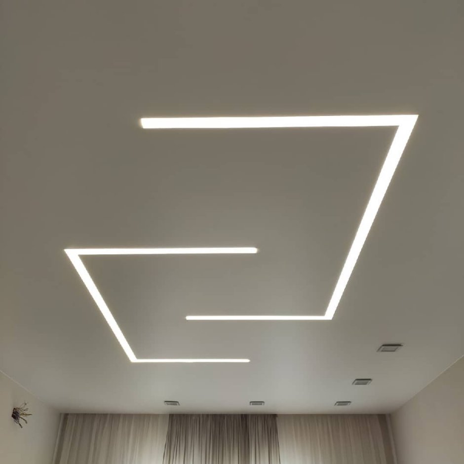 Световые линии на натяжном потолке