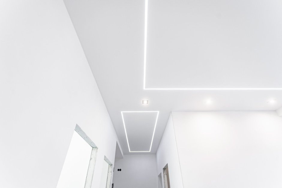 Линейные светильники для натяжных потолков