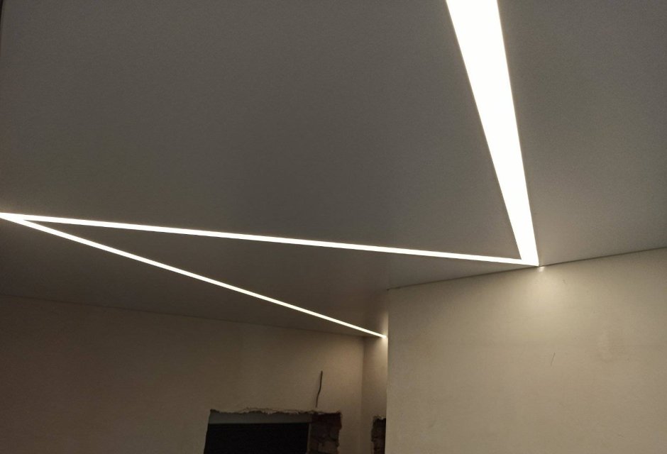 Парящий черный натяжной потолок