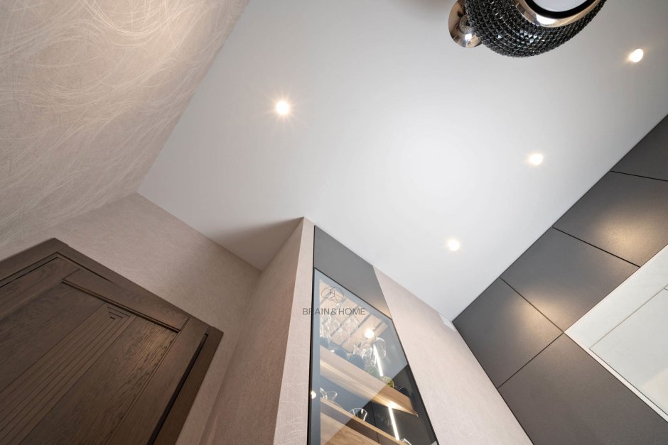 Световие Лиги на натяжной потолке