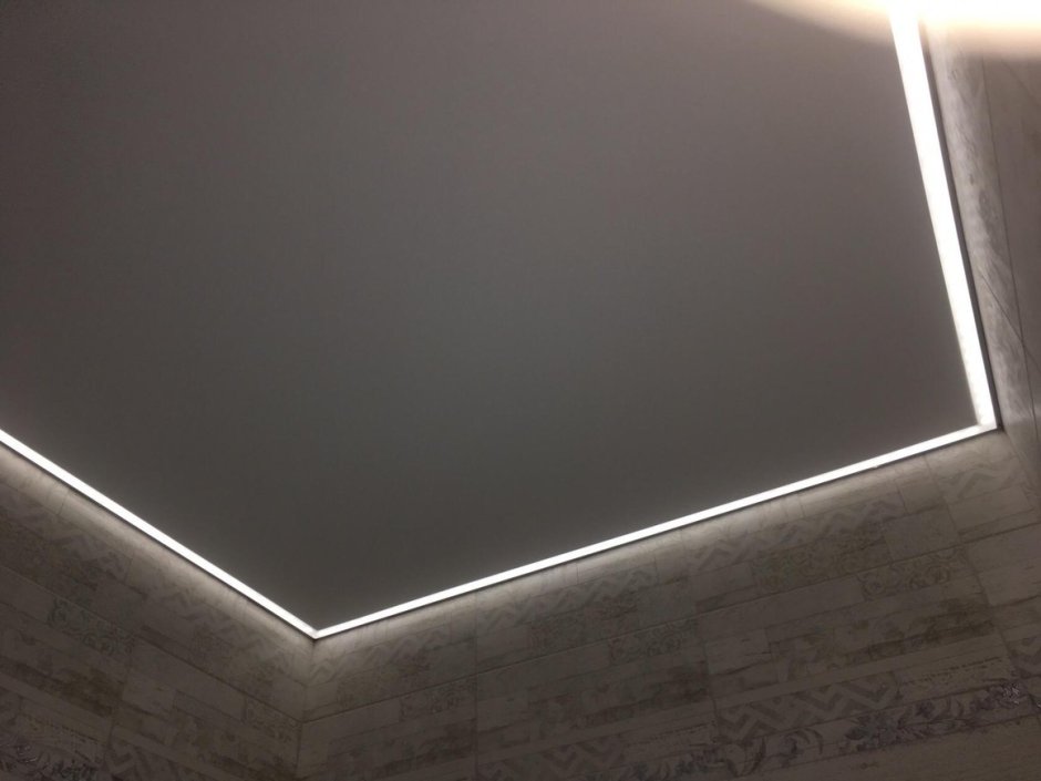 Парящий натяжной потолок