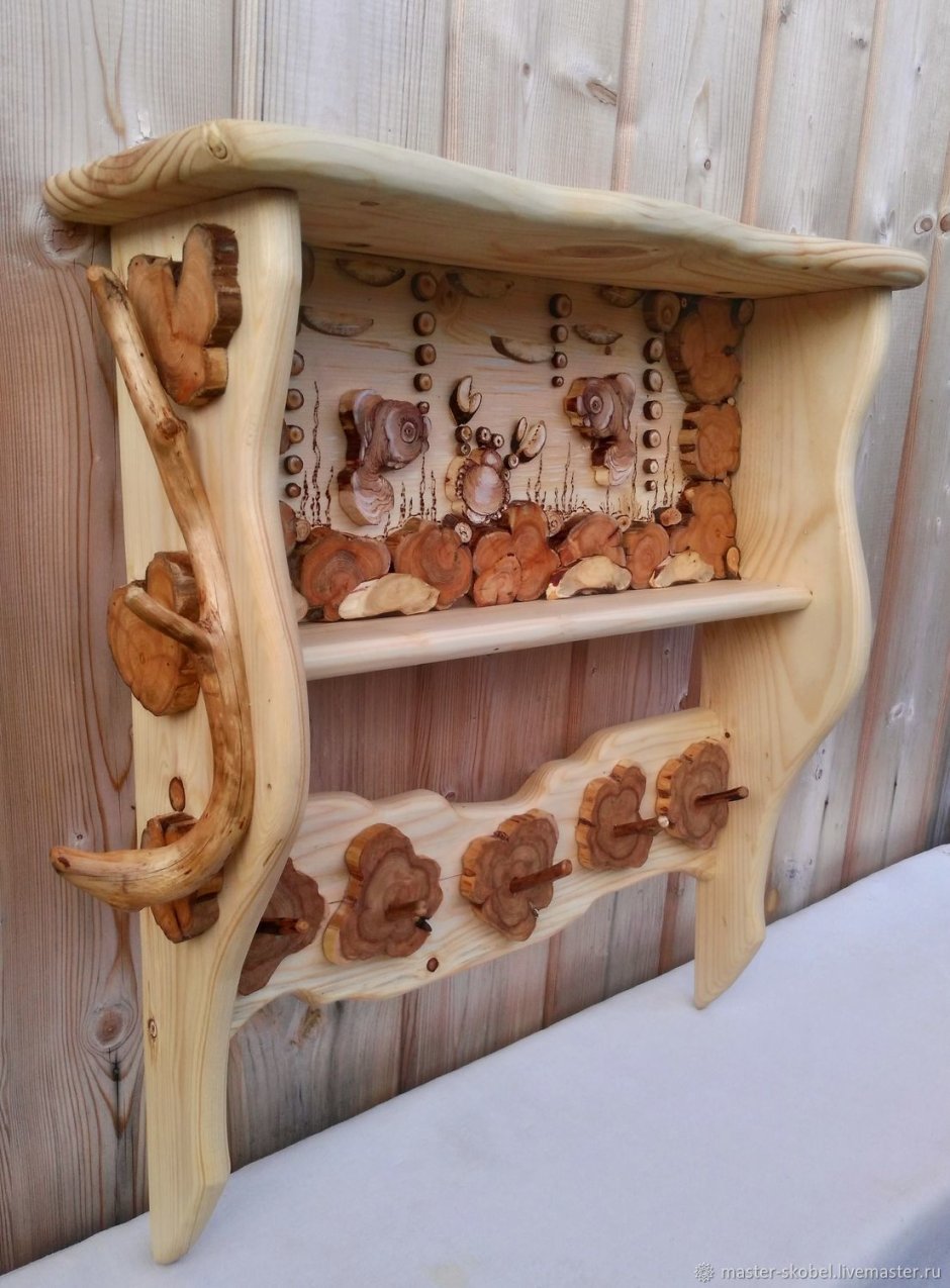 Полочка из спила дерева