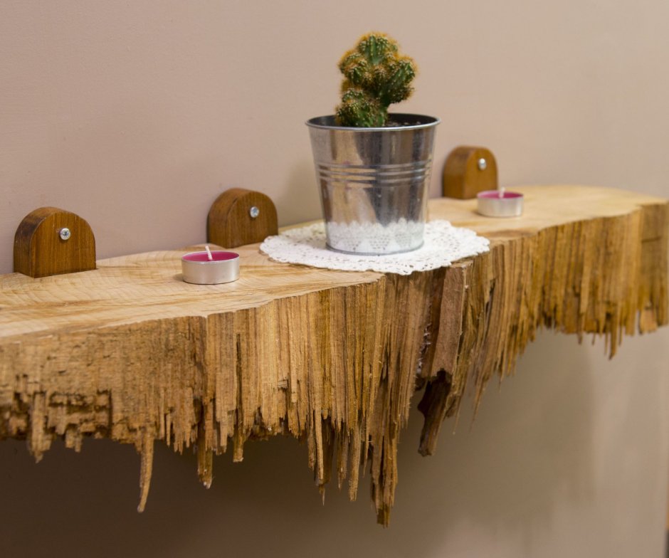 Полка из спила дерева