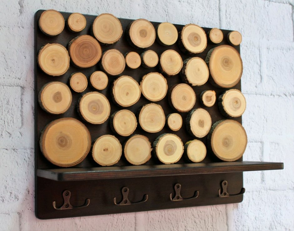 Ключница из спилов дерева