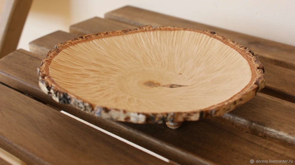 Подставка из среза дерева