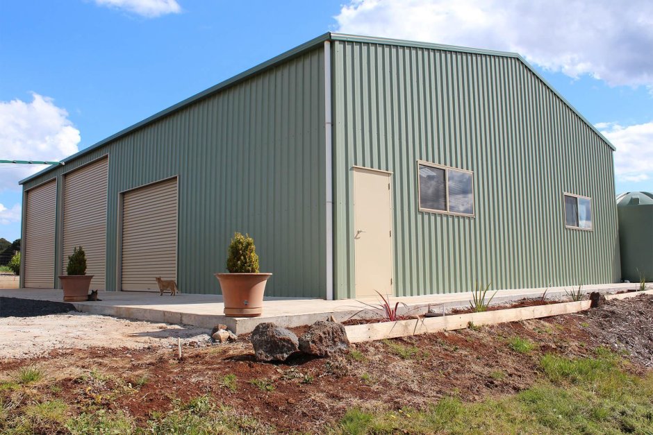 Здание из профнастила