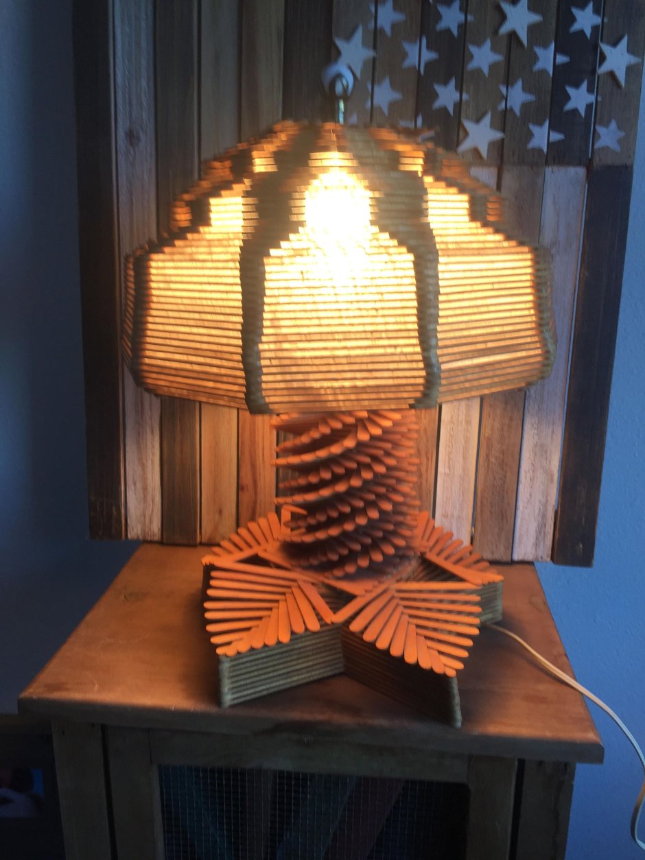 Декор из деревянных палочек