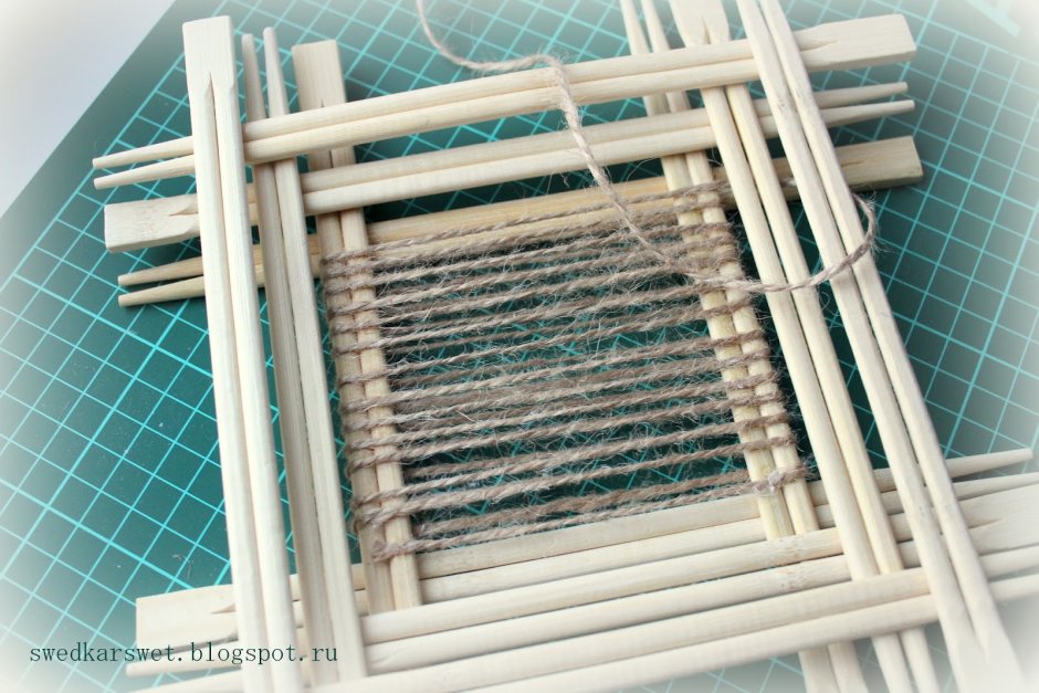 Декор из деревянных палочек
