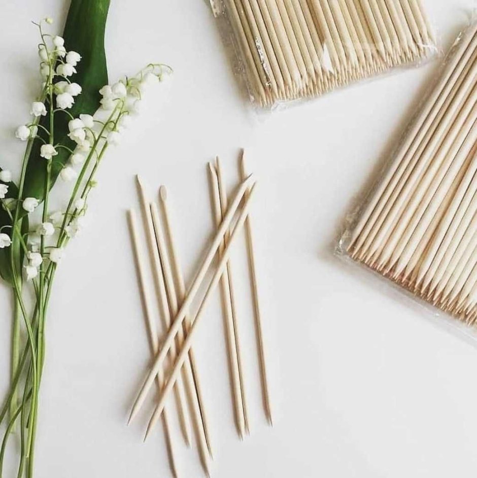 Банка для клея с шпателем