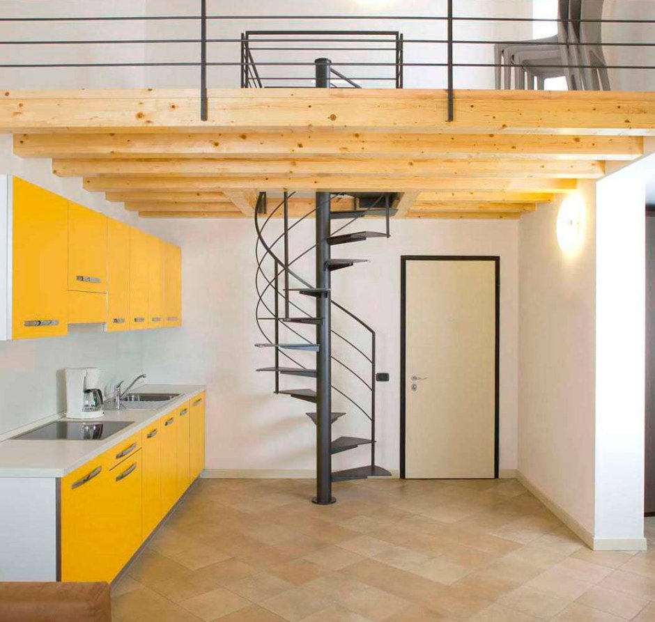 Стеллаж лофт под лестницей