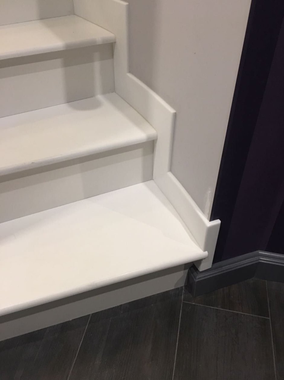 Плинтус на лестнице