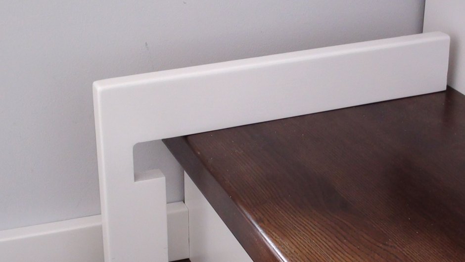 Лестница из кварцевого агломерата ИДС 1100