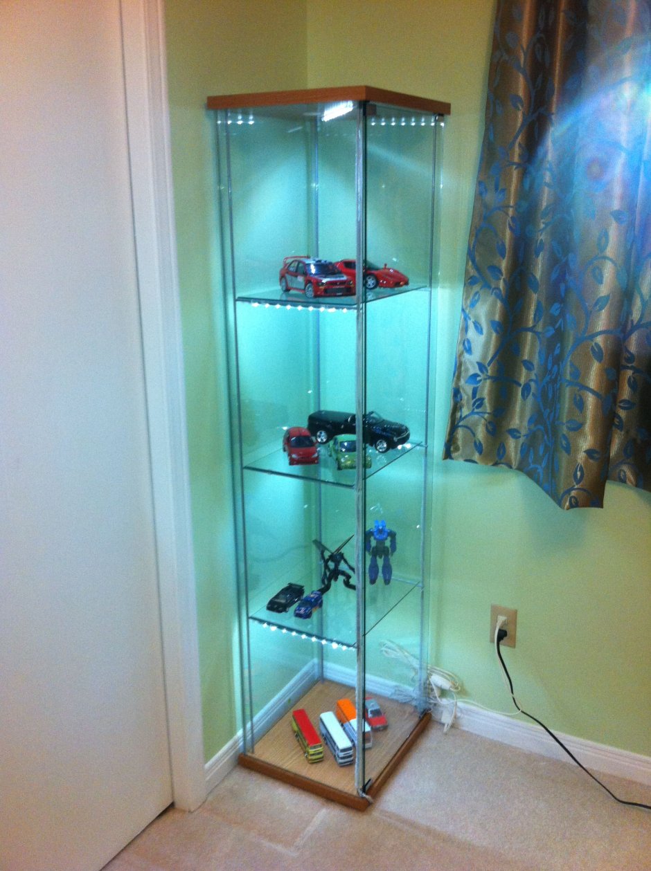 Шкаф-витрина икеа detolf