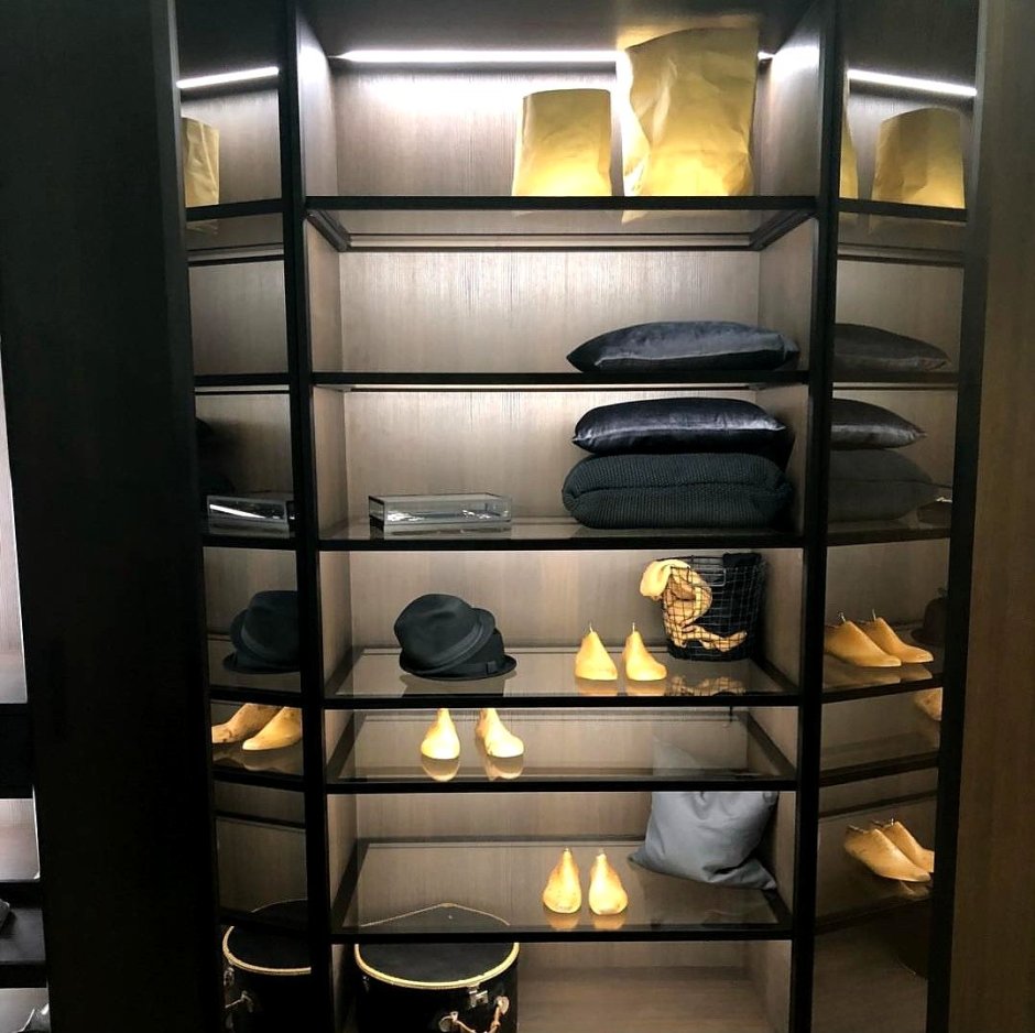 Аристо полка с подсветкой