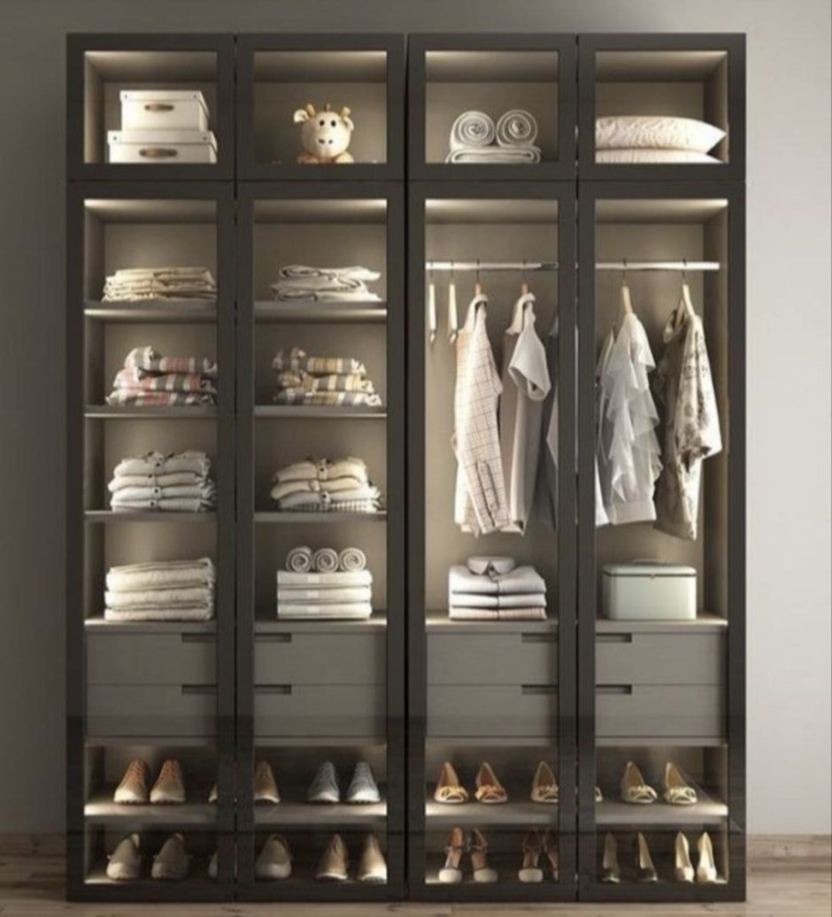 Шкаф с прозрачными дверцами