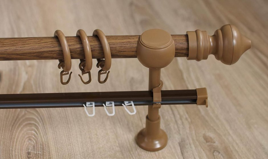 Гардина из дерева