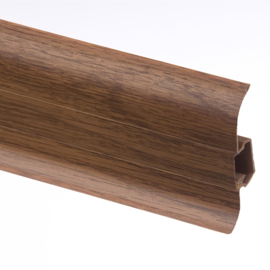 Плинтус Леруа Мерлен