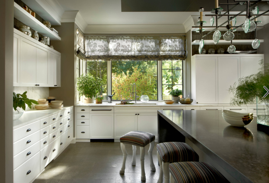 Кухня с окном