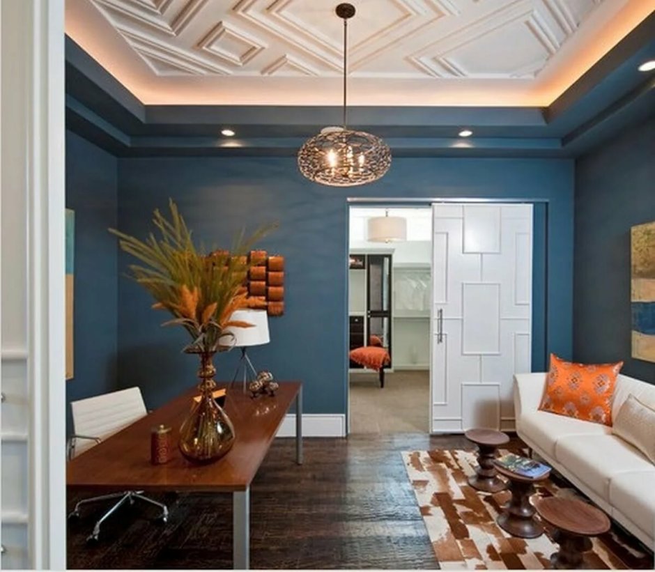 Лепнина на потолке в современном интерьере