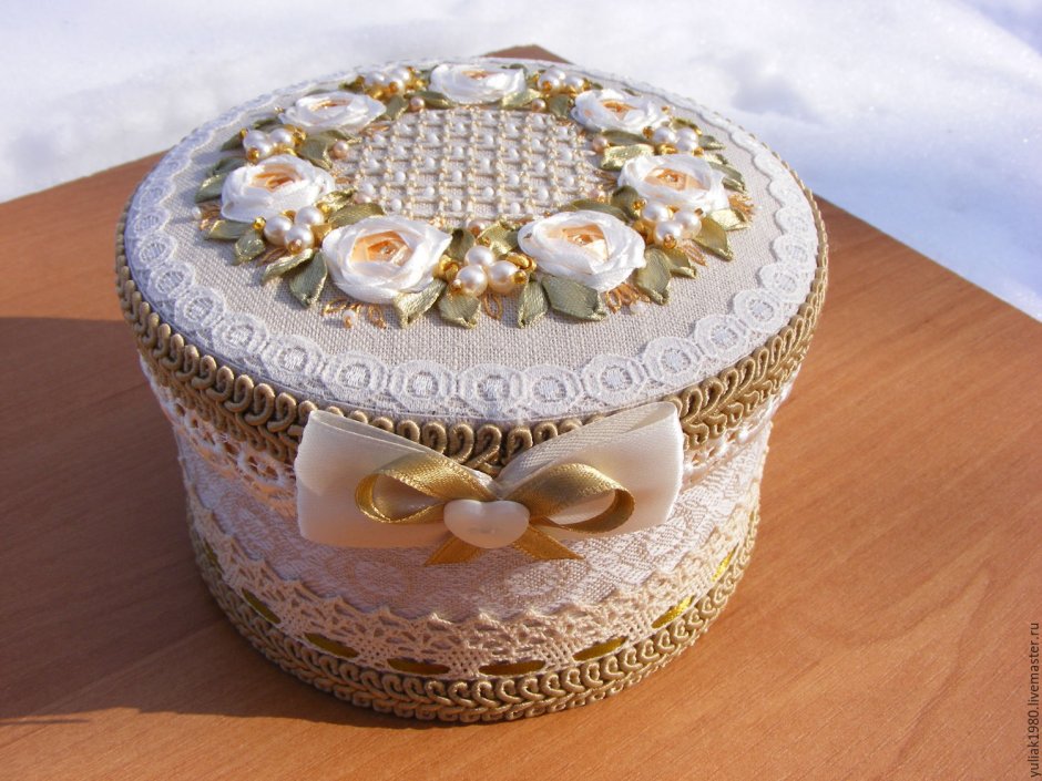 Полукруглая вязаная сумка