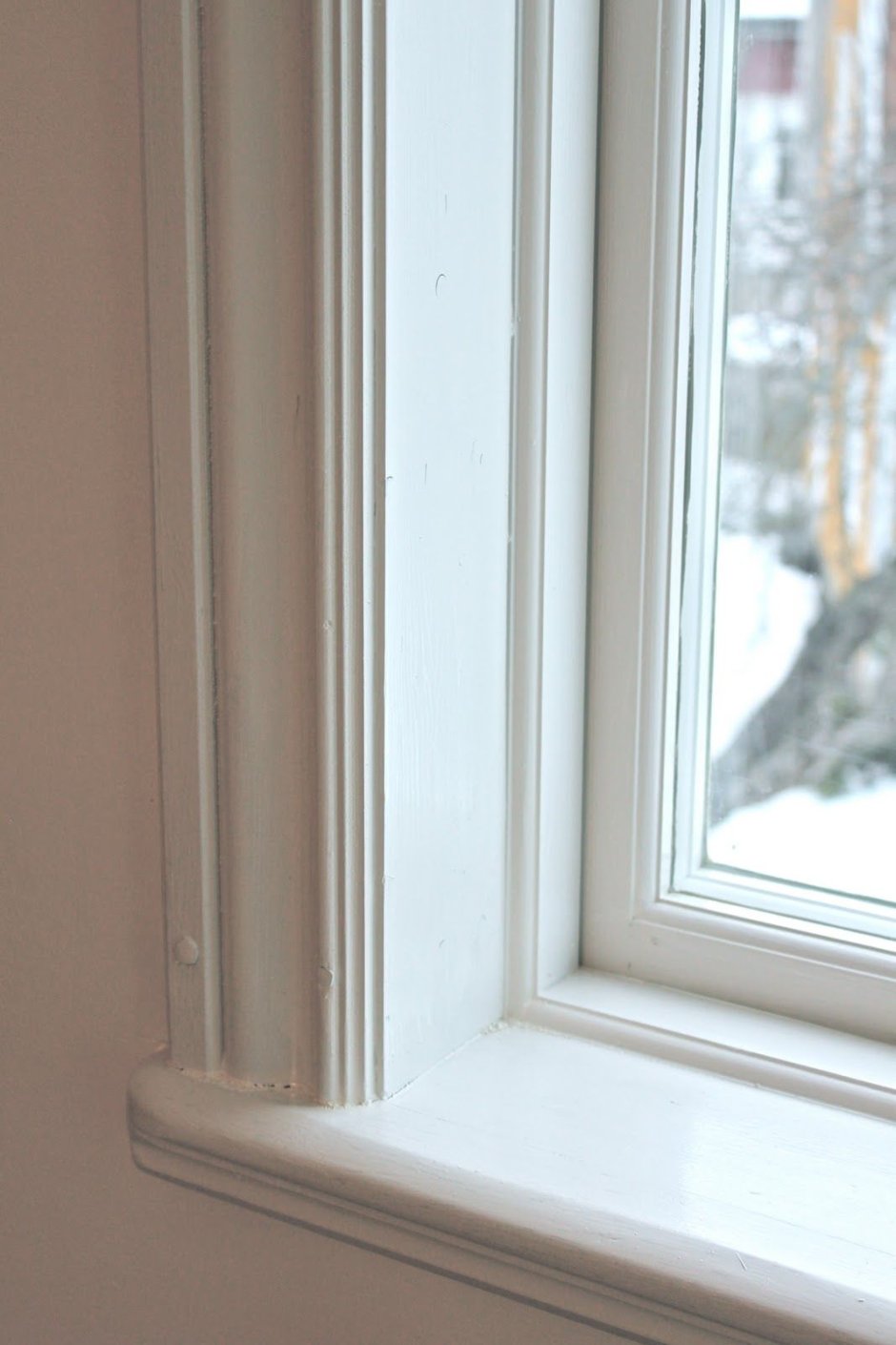 Уголки на откосы окон