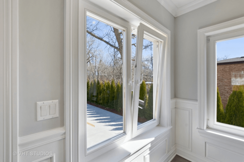 Молдинг на откос окна