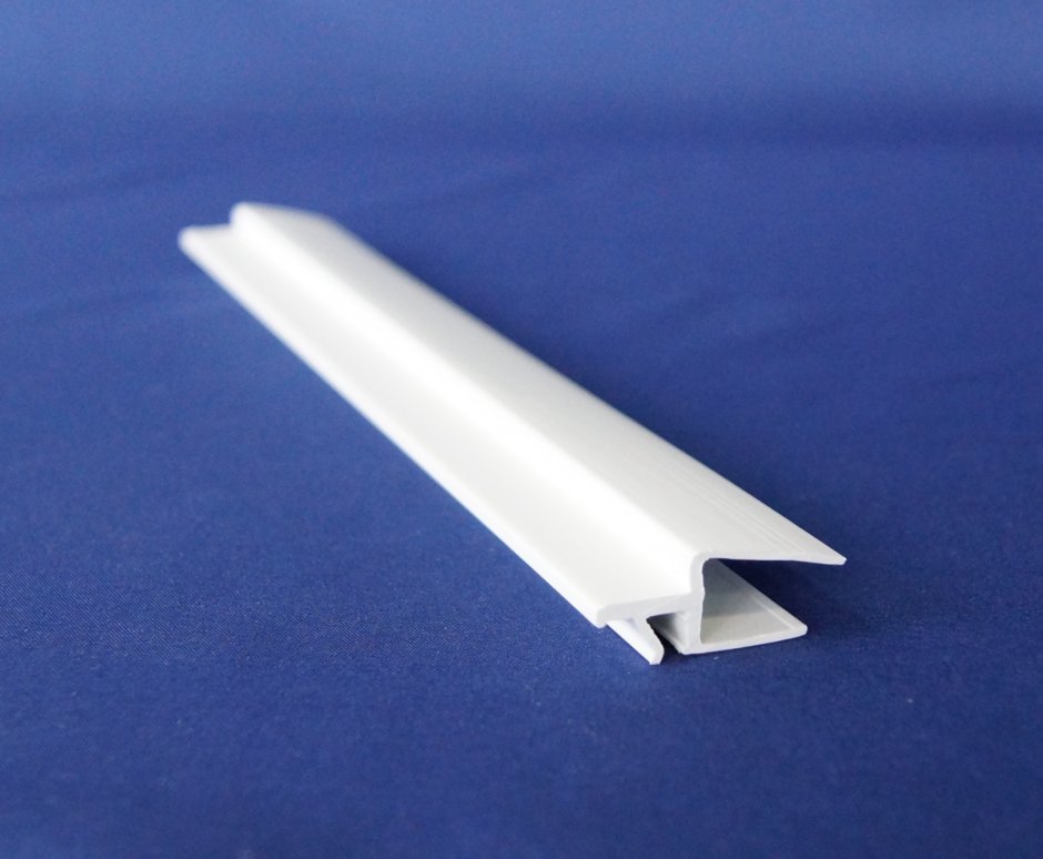 Обрамление окна молдингом