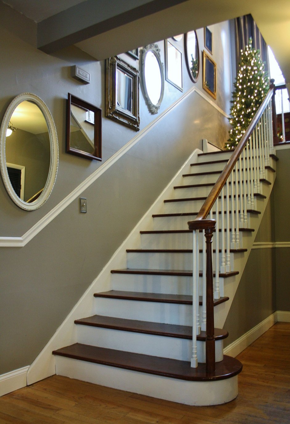 Интерьер лестничной клетки