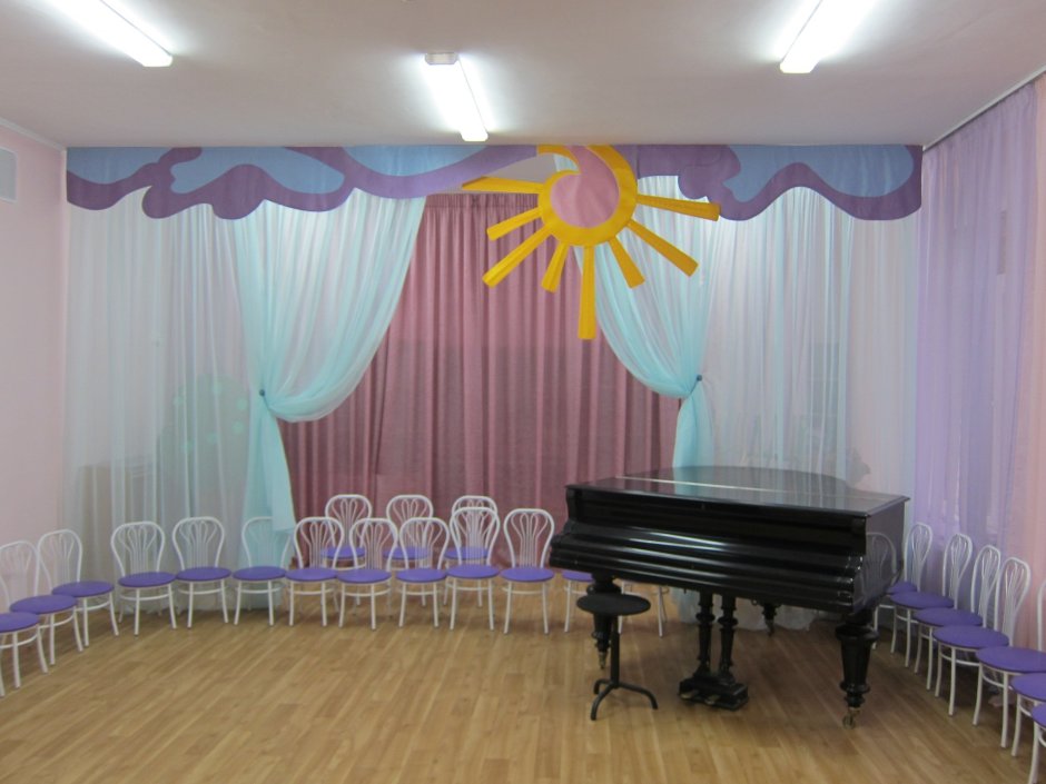 Шторы в музыкальный зал детского сада