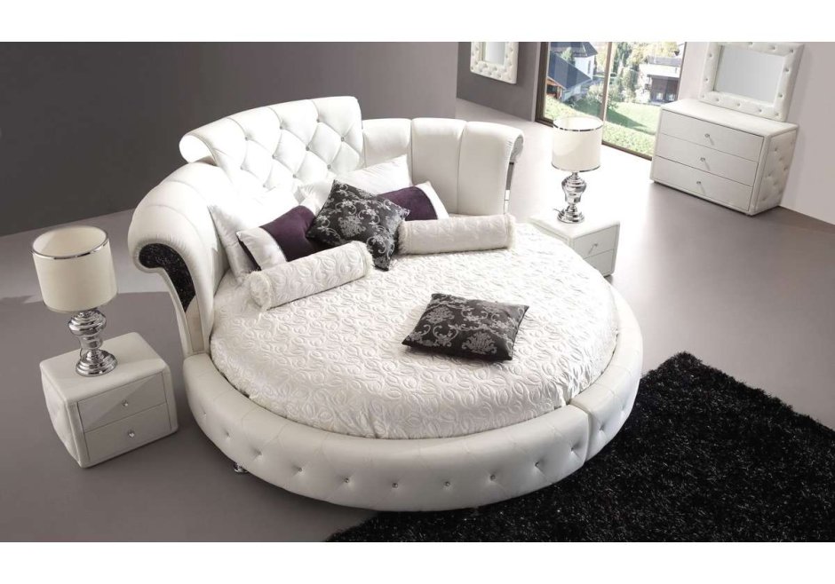 Круглая кровать когда появились