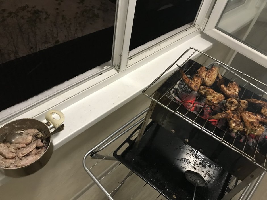 Современный мангал с крышей