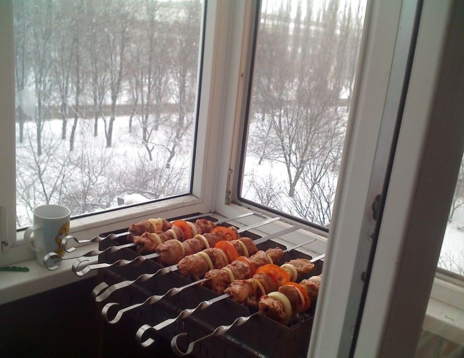 Мангал на балконе с вытяжкой