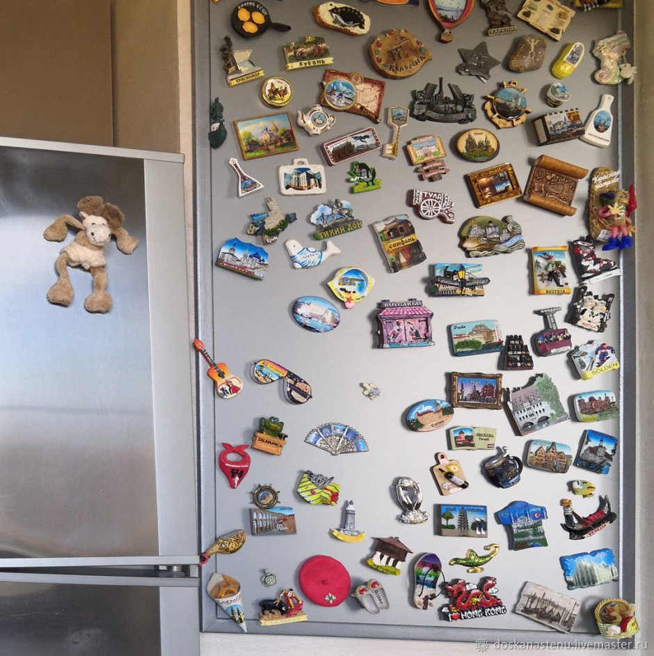 Доска для магнитов из путешествий на стену